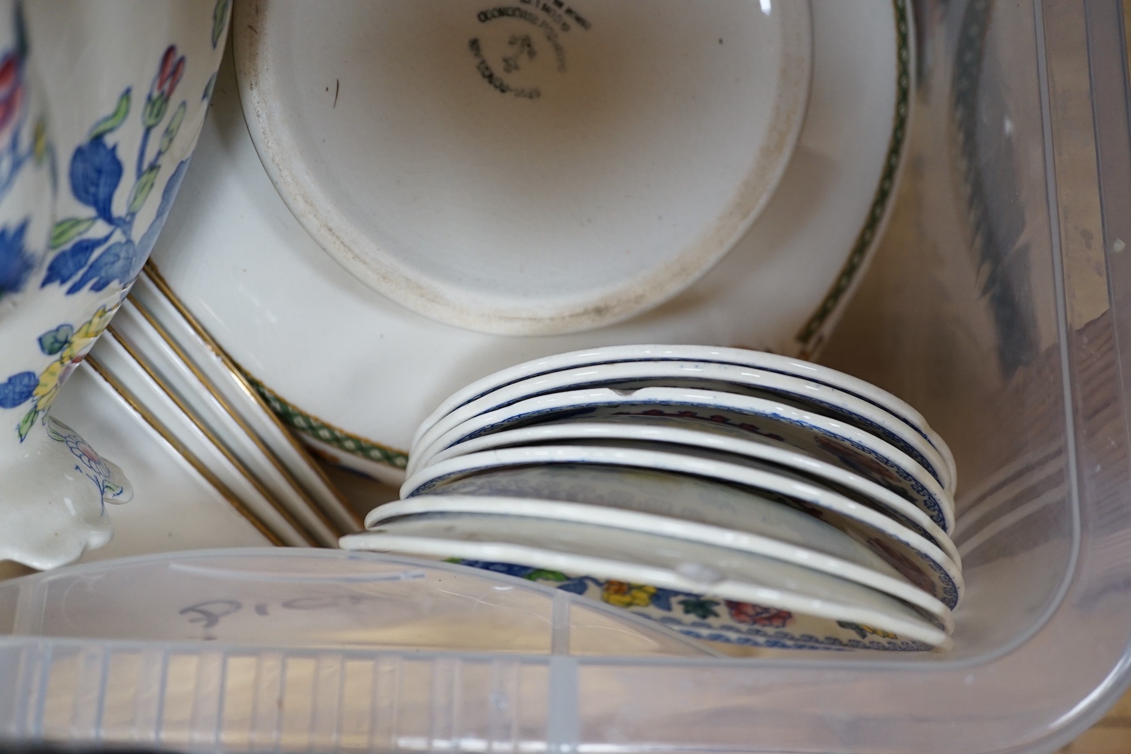 A selection of various ceramics, to include Mason’s ‘Regency’ pattern